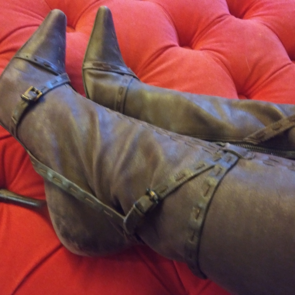 Calf length high heel boots